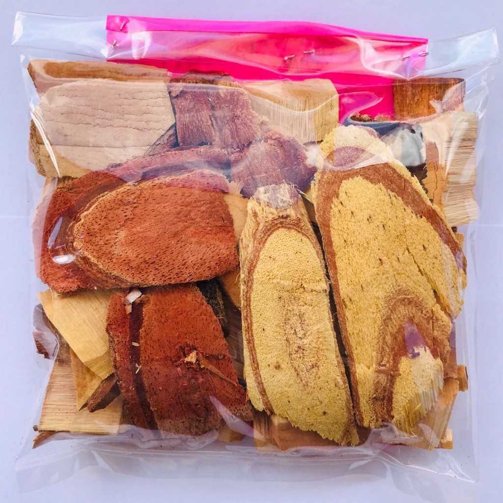 สมุนไพรฉลากสีบานเย็นแม่หม้ายสะอื้น 100กรัม 40บาท